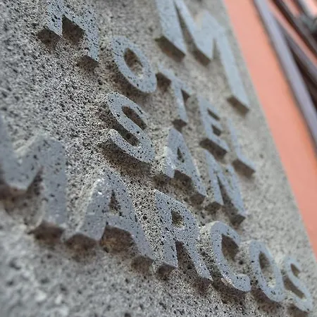 Emblematico San Marcos מלון 3*